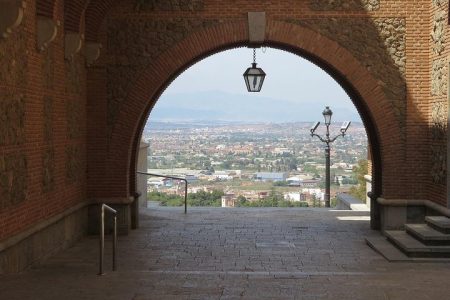 Poblet & Priorat Monastery – Small group and hotel pick up from Barcelona