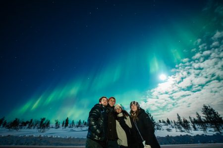 Tromsø, Norway: Guaranteed Northern Lights Expedition with Photographer & Unlimited Mileage/Time – Group Tour