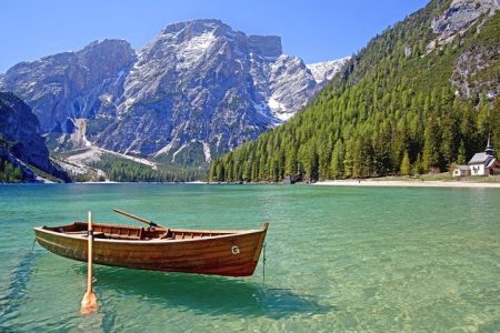 A day among the most beautiful mountains in the world, the Dolomites and Lake Braies