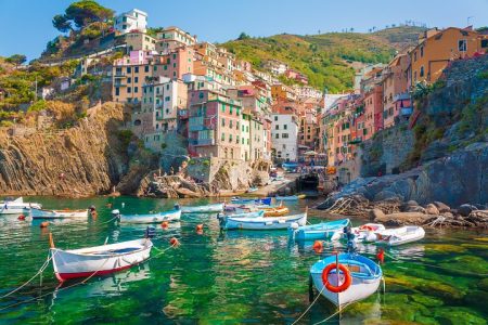 The pearls in the gulf of poets: Cinque Terre private tour from Florence