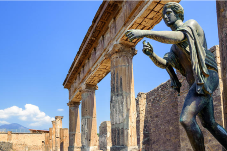 Pompeii and Vesuvius full day tour with pizza lunch from Naples