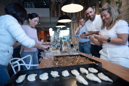 BA: Small Group Empanadas Cooking Class & Wine Tasting in Palermo