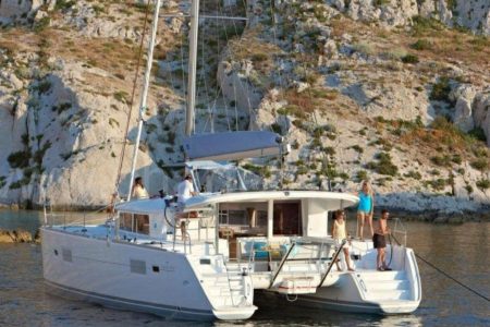 From Cannigione: catamaran tour among the islands of the La Maddalena Archipelago