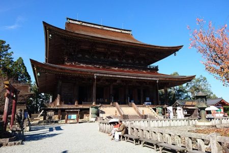 Stroll around the peaceful Mountain Village of Yoshinoyama