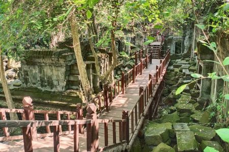 Private One Day to Banteay Srei, Beng Mealea and Rolous Group