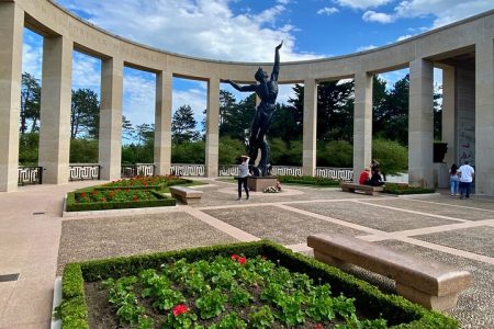 Private D-Day Omaha Utah Beach Guided Trip from Paris by Mercedes.