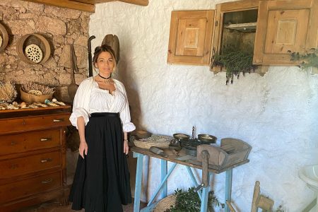 Sardinian pasta workshop in an ancient village in Olbia