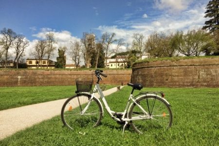LUCCA: Guided Bike Tour of the City and its Walls