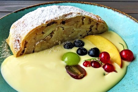 Food Tasting Tour in Hidden Gems of Vienna for Small Group