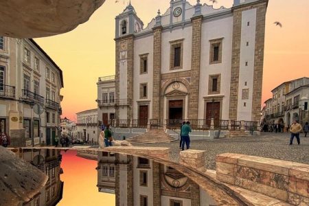 Évora Essencials: Full-Day Tour from Lisbon