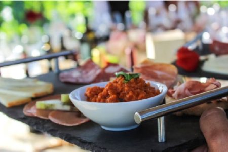 Tuscan Cooking Class with Lunch or Dinner and Wine Tasting in San Gimignano countryside